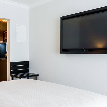 Moderne 1 Zimmer Ferienwohnung Mit Sonnenterrasse Und Parkplatz, In Ruhiger Lage, Nur Wenige Gehminuten Zum Ostsee Sandstrand Scharbeutz Bagian luar foto