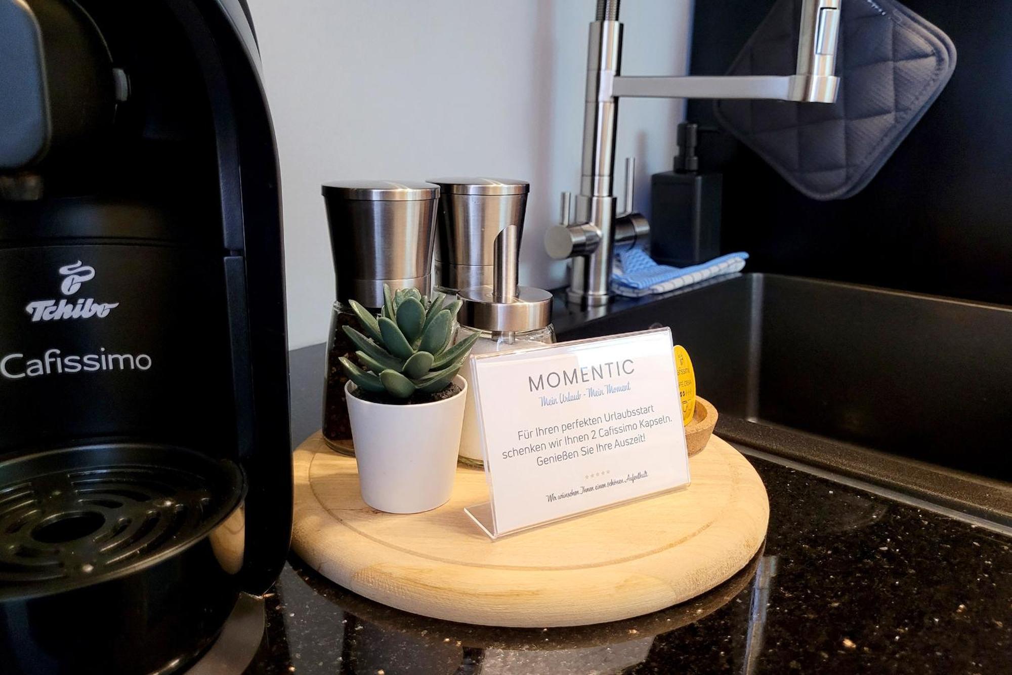 Moderne 1 Zimmer Ferienwohnung Mit Sonnenterrasse Und Parkplatz, In Ruhiger Lage, Nur Wenige Gehminuten Zum Ostsee Sandstrand Scharbeutz Bagian luar foto